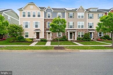 719 Potomac View Pkwy, Brunswick, MD 21716 - photo 2