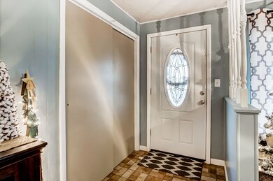 1806 Phillip St, Auburn, IN 46706 - photo 5