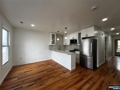 25 Highland St unit 3, Paterson, NJ 07524 - photo 2