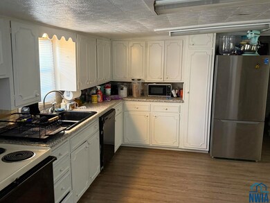 2839 S Saint Aubin St, Sioux City, IA 51106 - photo 6