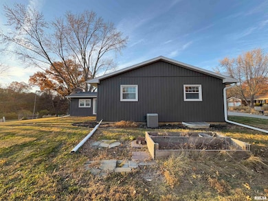 8 Woodland Ln, Macomb, IL 61455 - photo 6