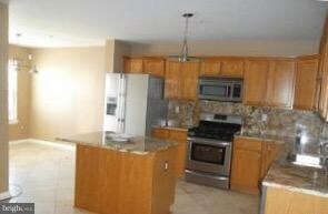 15717 Ensleigh Ln, Bowie, MD 20716 - photo 2