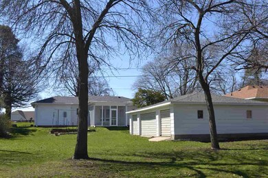 5102 University Ave, Cedar Falls, IA 50613 - photo 3