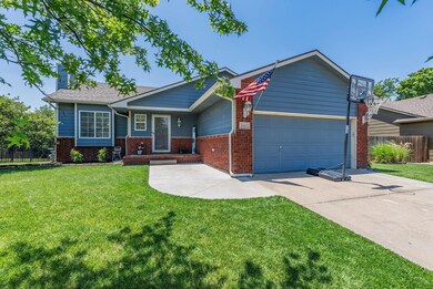 4 Bedroom and 3 Bedrooms in Mulvane!