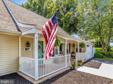 12511 Kembridge Dr, Bowie, MD 20715 - photo 2