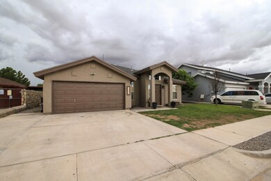 14069 Lago Seco Dr, Horizon City, TX 79928 - photo 2