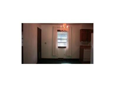 DINING ROONM OFF KITCHEN