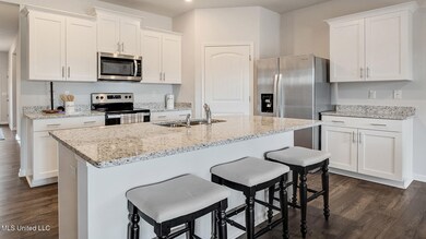 1_TN_Memphis_Lacombe_Kitchen
