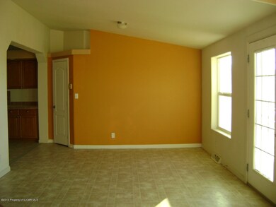301 Goldenrod Ave, Farmington, NM 87401 - photo 5