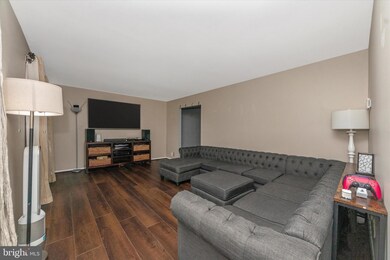 7902 Chalice Ct, Severn, MD 21144 - photo 4