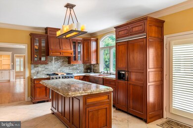 2159 Castlegreen Dr, Greencastle, PA 17225 - photo 2