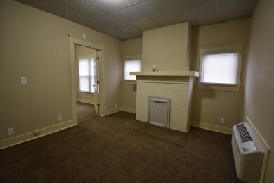 207 Walnut St, Shelbyville, TN 37160 - photo 4