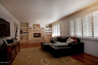 Huge Entertaining Rm with Gas Fireplace