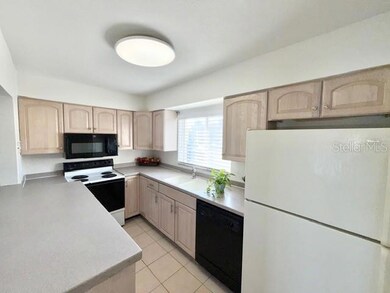 626 Orange Dr unit 242, Altamonte Springs, FL 32701 - photo 4