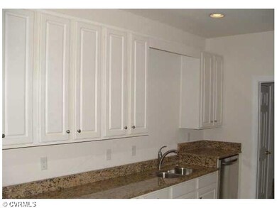 Kitchen - Beautiful cabinets with granite counter 