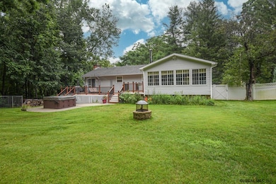 1069 Wtry Rd, Schenectady, NY 12309 - photo 4