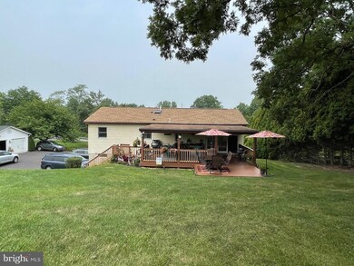 109 W Linfield-Trappe Rd, Royersford, PA 19468 - photo 3