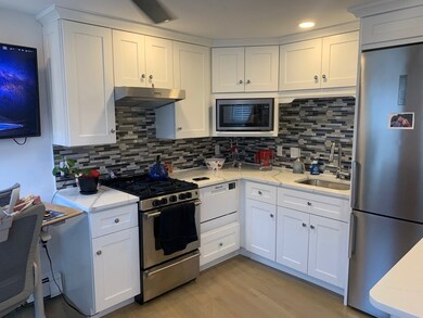 46 Lewis St unit 8, Boston, MA 02113 - photo 2