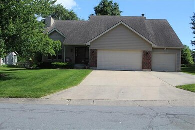 223 SW Seagull St, Lee's Summit, MO 64082 - photo 2