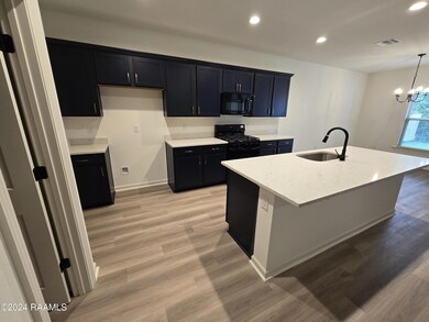 003 KITCHEN
