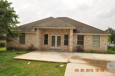 602 N Linden St, Pharr, TX 78577 - photo 2
