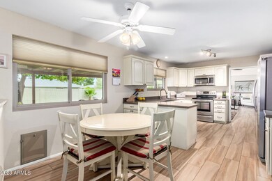 Eat-in Kitchen