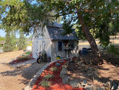 750 Meadow Lark Ln, Grants Pass, OR 97526 - photo 6