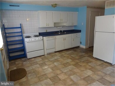 1338 Maple Ave, Elsmere, DE 19805 - photo 4