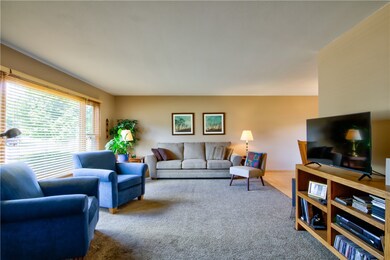 327 W Fillmore Ave, Eau Claire, WI 54701 - photo 2