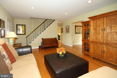 13112 Poplar Tree Rd, Fairfax, VA 22033 - photo 4