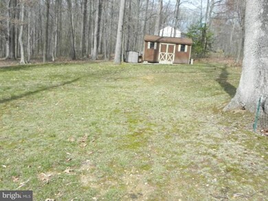 8434 Poplar Hill Dr, Clinton, MD 20735 - photo 6