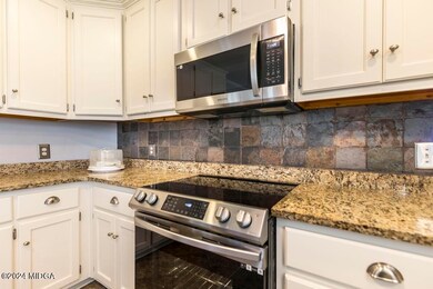 307 Oxton Ct 14