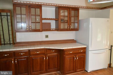 6 Sunnyking Dr, Reisterstown, MD 21136 - photo 3