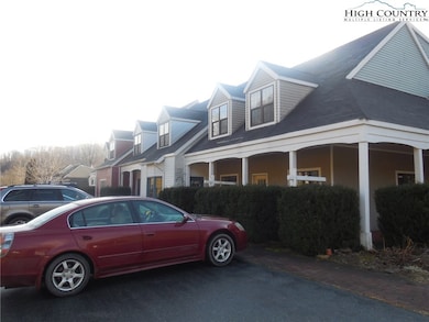 10545 Nc Highway 105 S unit 2, Banner Elk, NC 28604 - photo 3