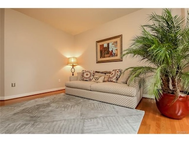 Comfortable first floor study/office with bay wind