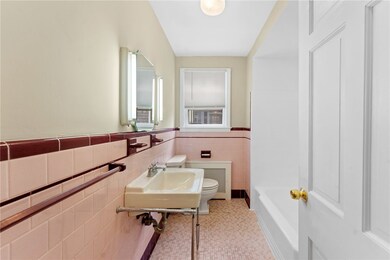 692 Hope St unit 1, Bristol, RI 02809 - photo 7