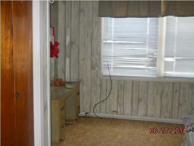 556 Charles St, New Iberia, LA 70560 - photo 3