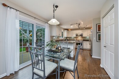 KITCHEN EATING AREA, A SPACE THAT IS IDEAL WITH AC