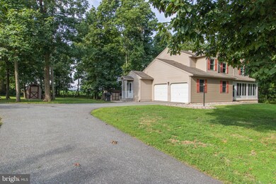 126 Fairfield Dr, Barto, PA 19504 - photo 4