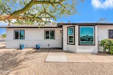 229 E Merrill Ave-3_(2048)