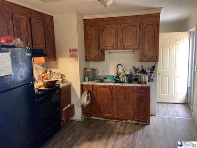 606 Curry St, Dillon, SC 29536 - photo 4