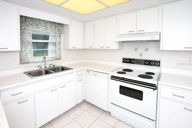 2614 67th St W, Bradenton, FL 34209 - photo 6