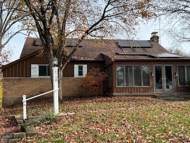 6728 Sandalwood Ln, Cincinnati, OH 45224 - photo 2