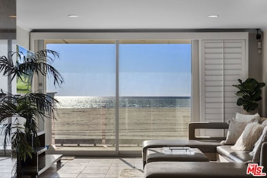 4 Jib St unit 3, Marina Del Rey, CA 90292 - photo 2