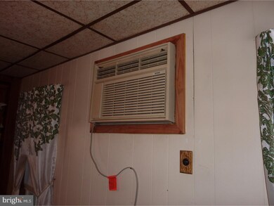 617 Maddock St, Crum Lynne, PA 19022 - photo 5