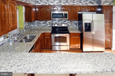 9354 Sombersby Ct, Laurel, MD 20723 - photo 7