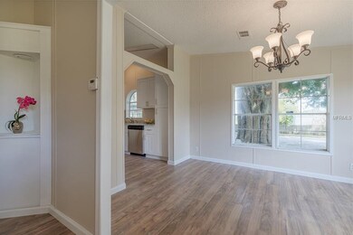 11106 Tuten Loop, Lithia, FL 33547 - photo 6