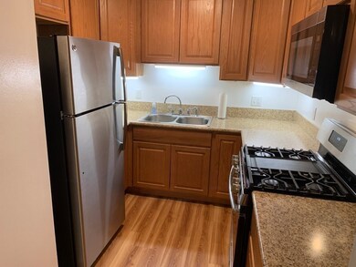 81 High St unit 14, Amesbury, MA 01913 - photo 6