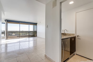 The Carlyle unit 701, San Antonio, TX 78209 - photo 3