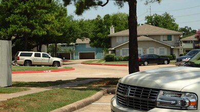 5632 Birchmont Dr unit B, Houston, TX 77091 - photo 2